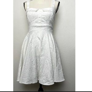 Ixia Pin up softcloth white dress size small